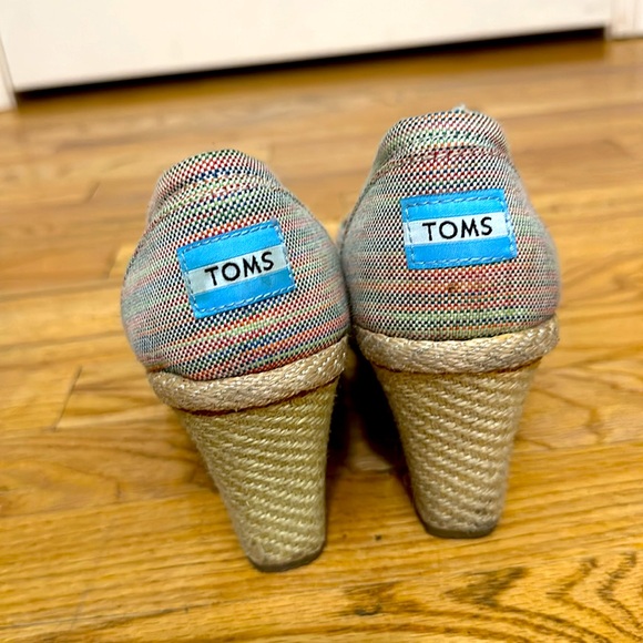 Toms Calypso Striped Wedge Peep Toe Espadrilles - Picture 2 of 3